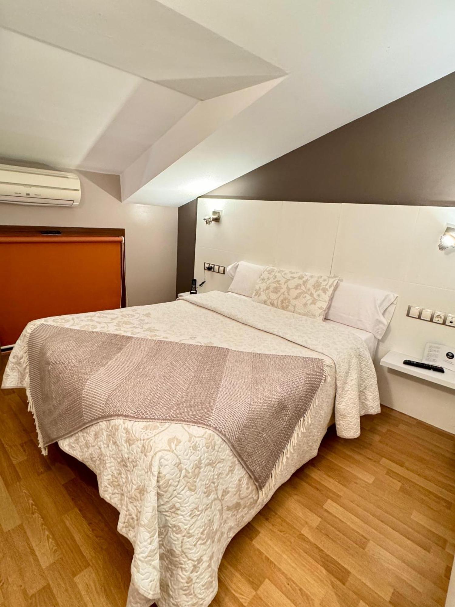 ז'אקה Hotel El Acebo מראה חיצוני תמונה
