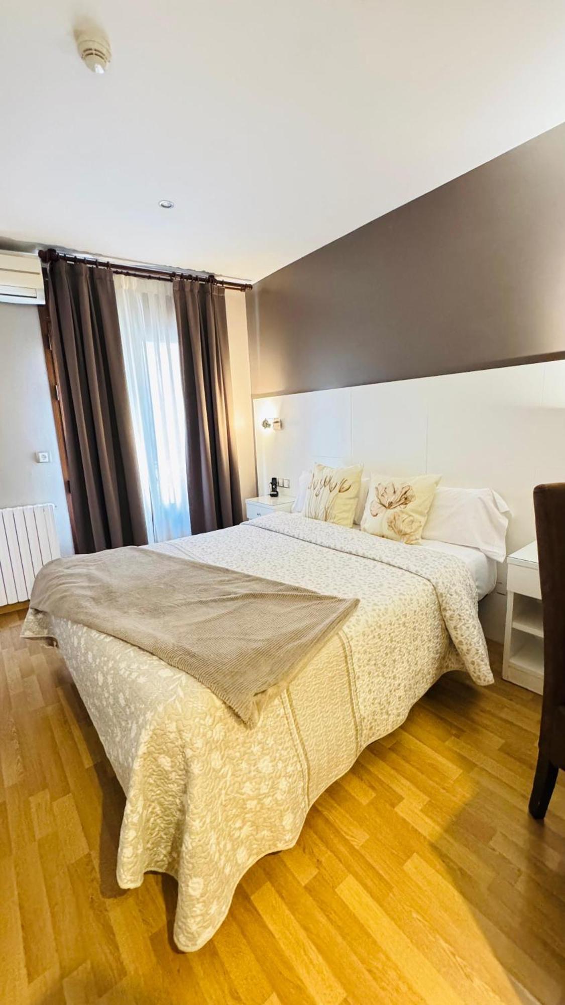 ז'אקה Hotel El Acebo מראה חיצוני תמונה