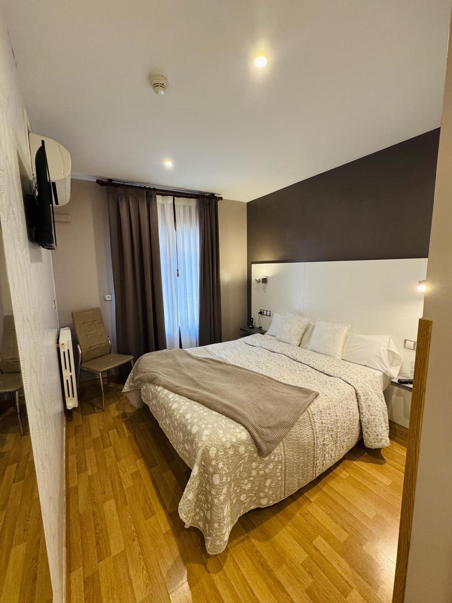 ז'אקה Hotel El Acebo מראה חיצוני תמונה